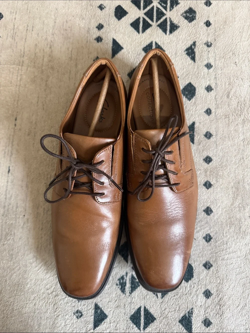 Clarks Men's Tan Leather Derby Oxfords